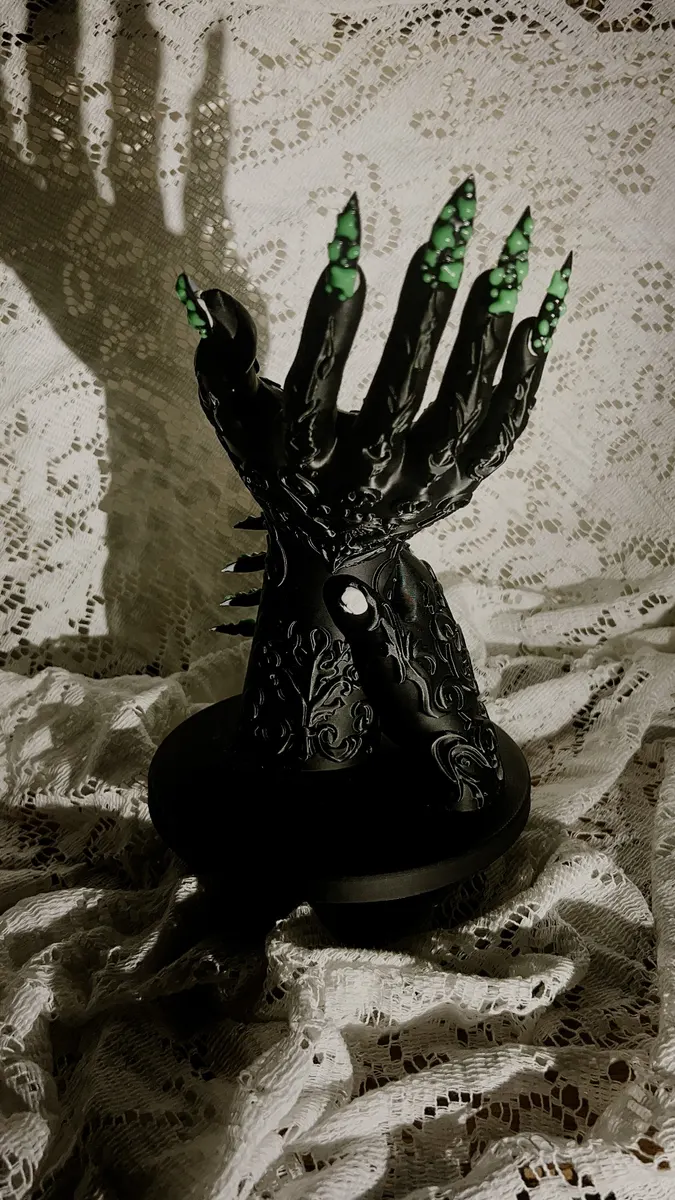 Uranium Nails